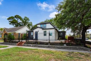 Gated 2BR Near Med Center NRG MD Anderson DT - 9