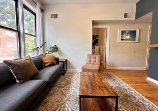 Ukrainian Village 2BR Modern Apartment D1 - 7