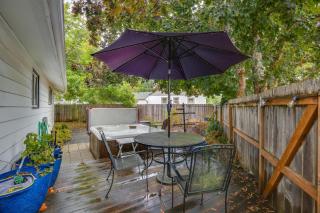 Hot Tub and Fenced Yard Cozy Cottage Grove Home - 8