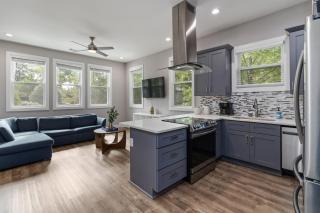 Prime Location2BR Home Near Piedmont-Sleeps 8 - 1