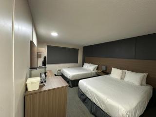 Capri Motor Inn - 5