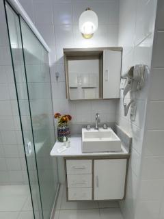 Na Quadra da Praia com 2 Suites NSC1141-906 - 4