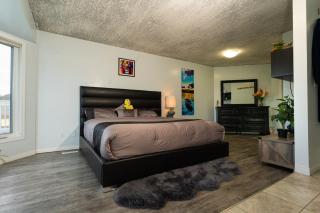 A beautiful 2 bedroom private home - 6