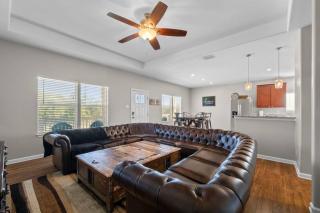 Lakeside Retreat King Suite with Grills and Fire Pit - 6