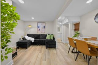 Cozy 2BR Retreat w/ Outdoor Deck - 5