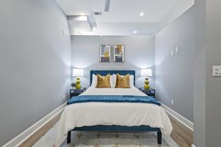 Trendy 1BR w 10ft Ceilings FREE Parking Pet Friendly - 8