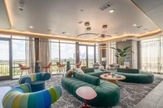 Cozy Downtown Suite - Rooftop Lounge, Pool - Gym - 9