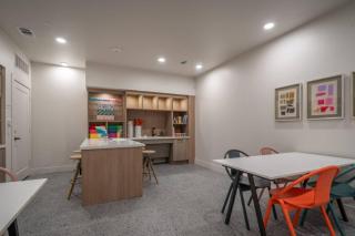 Cozy Downtown Suite - Rooftop Lounge, Pool - Gym - 5