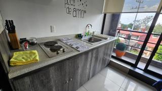 S06 DOBLE CAMA MATRIMONIAL Premium Suite Frente al TEC CEM con Cocineta WiFi Balcón Parking Terraza - 4