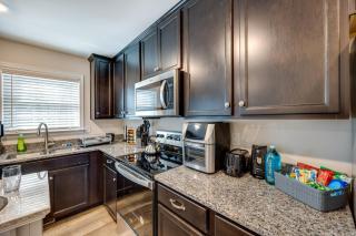 Pet-Friendly Home Spacious Yard and Community Perks - 6