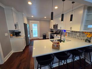 Welcoming 4BR Vacation Home in West End Atlanta - 4