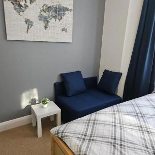 Comfy Room for 3 in Central London - 3