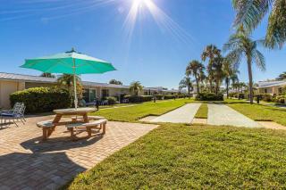 Jamaica Royale Beach Get-A-Way - 5