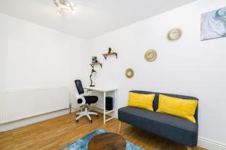 2 Bedroom Apartment in Hoxton Shoreditch, London - 6