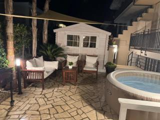 Mood's Home - 8