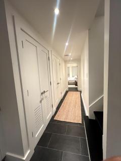 Newly Renovated 2BR with Backyard - New York - 7