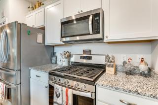 7 Mi to Dtwn Augusta! Modern Family Home - 5