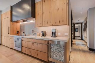 One Snowmass East 704 by Snowmass Mountain Lodging - 2