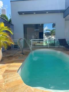 Casa com Piscina, área Gourmet e Ar Condicionado - 2