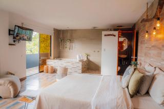 Cabañas con jacuzzi y chimenea - Casa Floral, Marinilla - 8