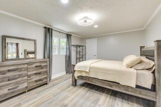 Private Deck and Yard Home 3 Mi to Dtwn Sanford! - 2