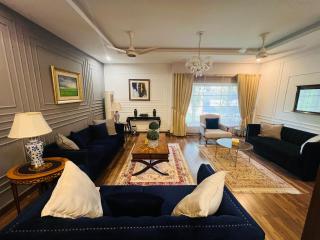 4-Bedroom luxury family House in F10 Islamabad - 8