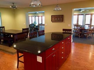 Lakefront Home in Madison - Private Beach - 7