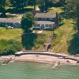 Lakefront Home in Madison - Private Beach - 5