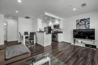 Spacious chic 1-Bedroom in Koreatown Hollywood area with Free Parking - 8