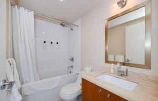 Entire Private Condo Unit, 1 parking space - 6
