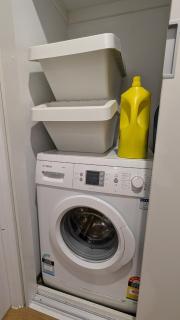 Beautiful, central apt close to Southern Cross Station, sky bus and tram - 3