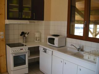 Gîte Confortable avec Terrasse et Jardin Clôturé - FR-1-611A-10 - 2