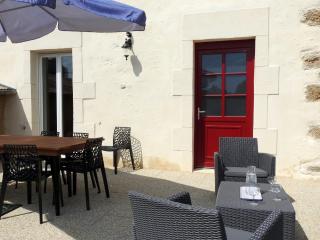 Gîte rénové à Dommartin-le-Franc : confort, verdure et activités à proximité du lac du Der - FR-1-611-64 -  - 8