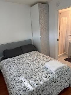 Exclusive Offer - A special deal ending soon!! Super Nice Location - Very close to YVR Airport and shopping center & easy transportation - 1