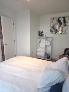 Luxuriously Cosy 1 Bed Flat at Trinity Point Gravesend - 2