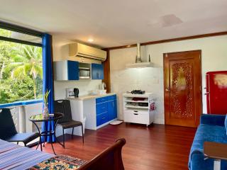 Ngermid Oasis-Spacious Studio With Kitchenette & Scenic Views - 2
