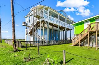 Steps to Bermuda Beach, Gulf Views, 2 King Suites - 9