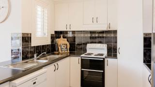 Nabilla Court - Canal Front Duplex - 5