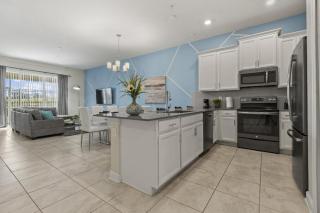 Lovely apartments 18 Minutes away from Disney! - 4