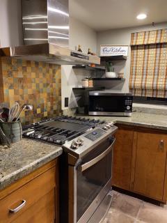 Specials Lux Escape Pool, Hot Tub, Epic Views - 7