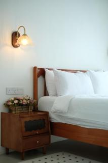 Comfy Sofy-Bunny Vintage Penthouse - 5