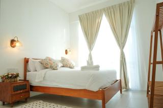 Comfy Sofy-Bunny Vintage Penthouse - 3