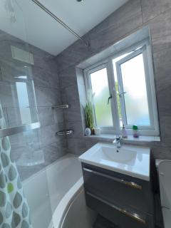 Stylish Stay Near Everything - 2