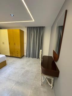 The Royal Sea View Suite - 9
