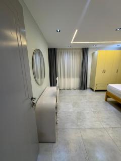 The Royal Sea View Suite - 1