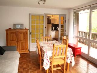 Appartement Proche Télésiège avec Balcon Sud et Parking - FR-1-322-684 - 8