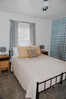 Curio Cottage - 9