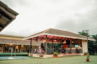 Grass Resort and Spa - 9