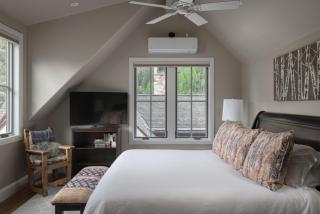 South Oak Retreat - convenient luxury by gondola! - 6