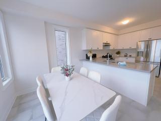 Vantage Stay pickering 4-BR - 6